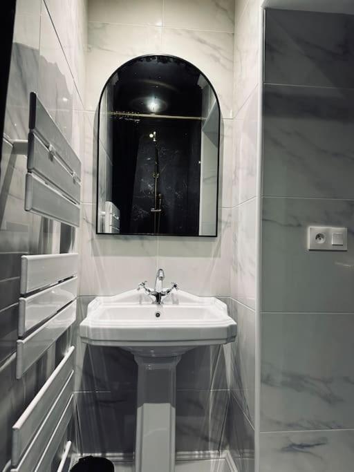 La Maison De Romance D'Hauterive วีเนิฟ-โซร์-ล็อต ภายนอก รูปภาพ